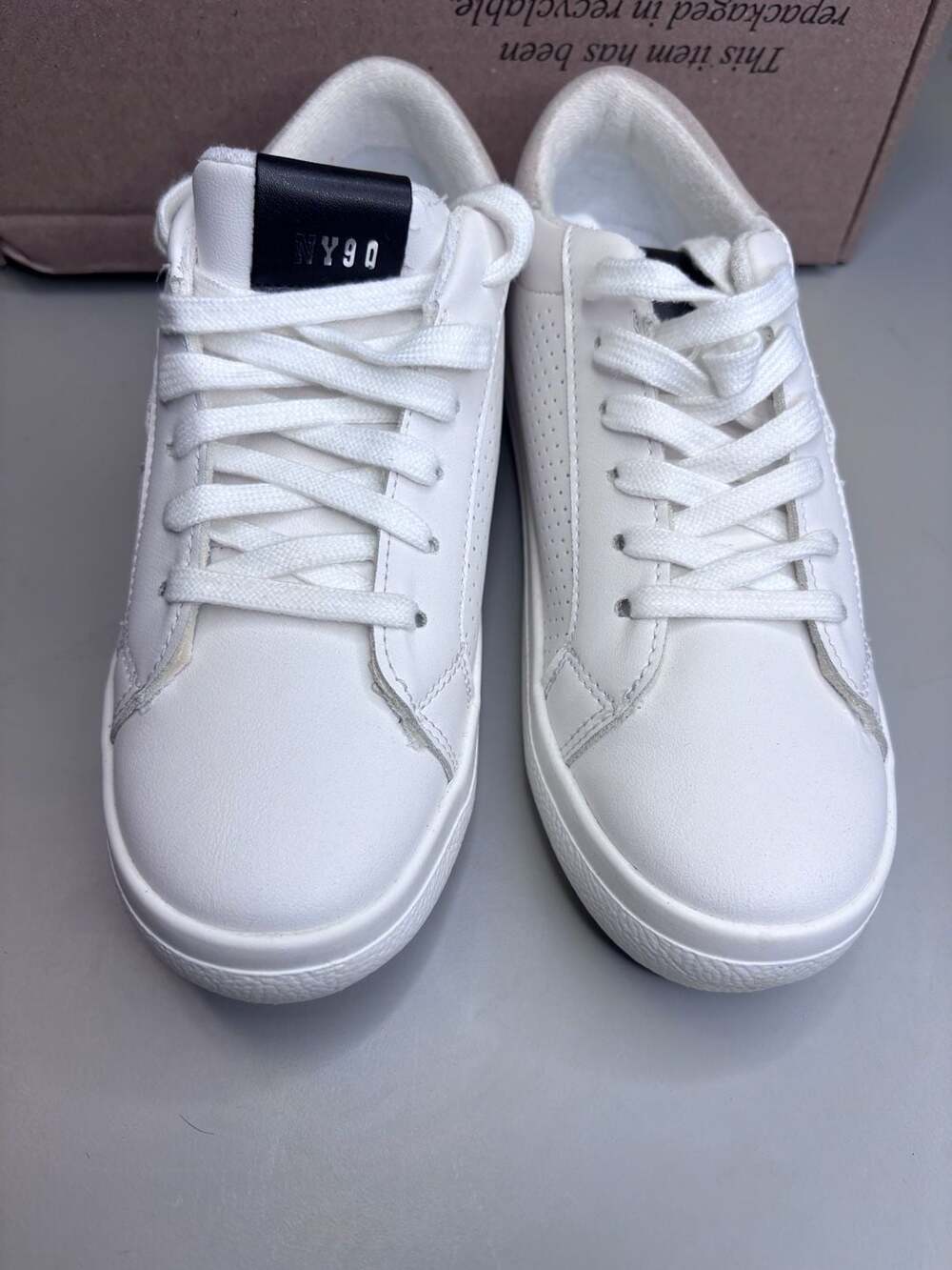 Steve Madden Starling Low Top Casual Sneakers in White/Grey size 8 - Picture 3 of 7
